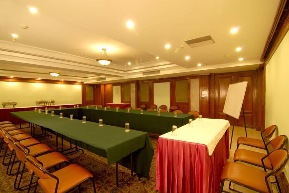 Фото Hotel Chanakya