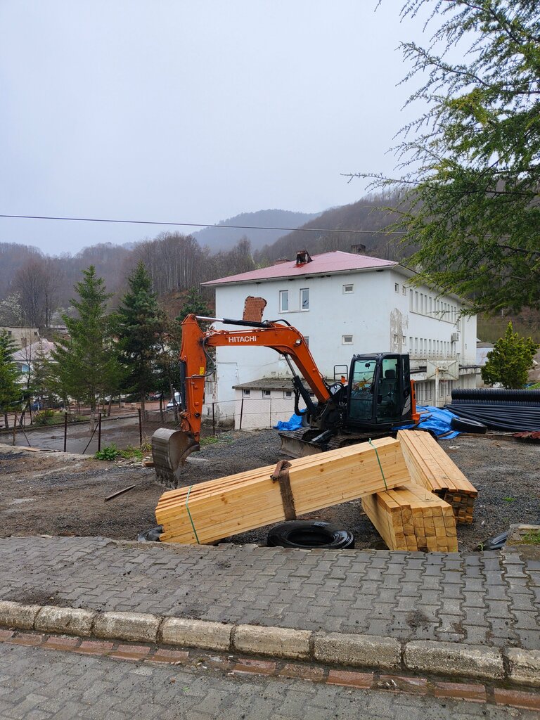 School Akpinar Primary School, Akkus, photo