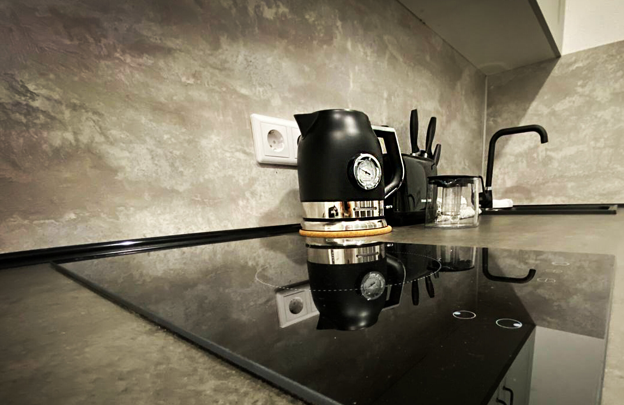 Фото Чаплин студия от Home24