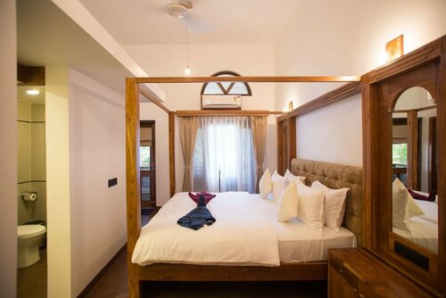 Гостиница Dunhill Beach Resort в Агонде