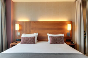 Hotel Badalona Tower (Comunidad Autònoma de Cataluña, Provincia de Barcelona, Ciudad de Badalona, Avenida Navarra, 6-8), hotel