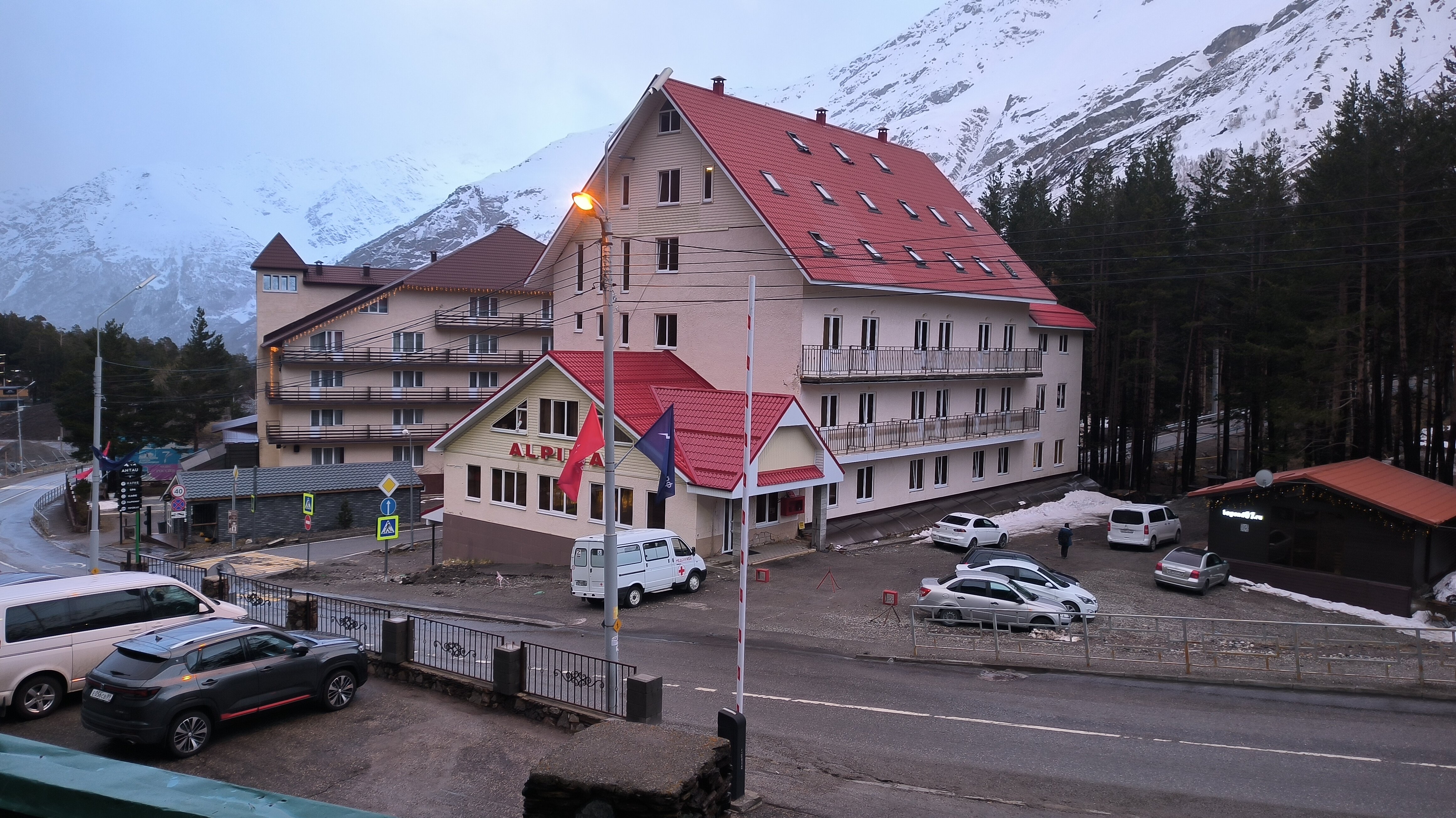 Фото отеля 1