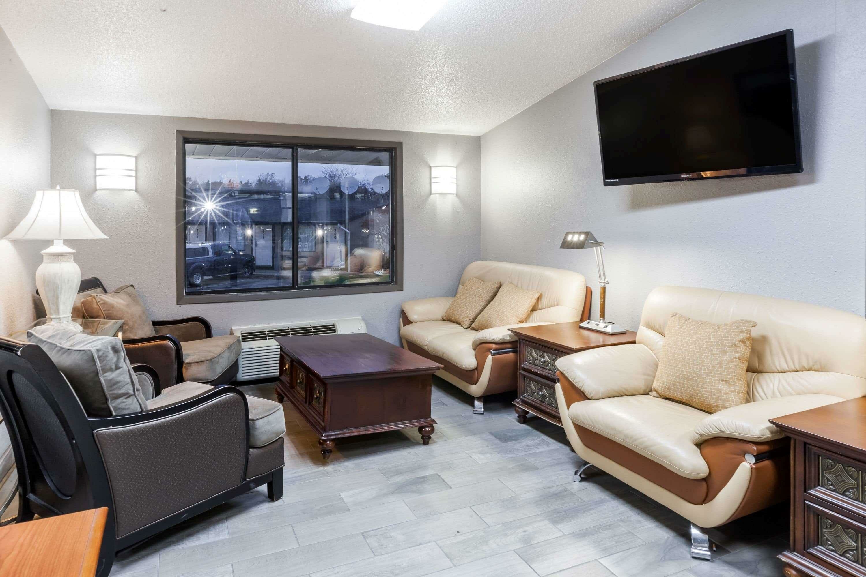 Фото Knights Inn Flint