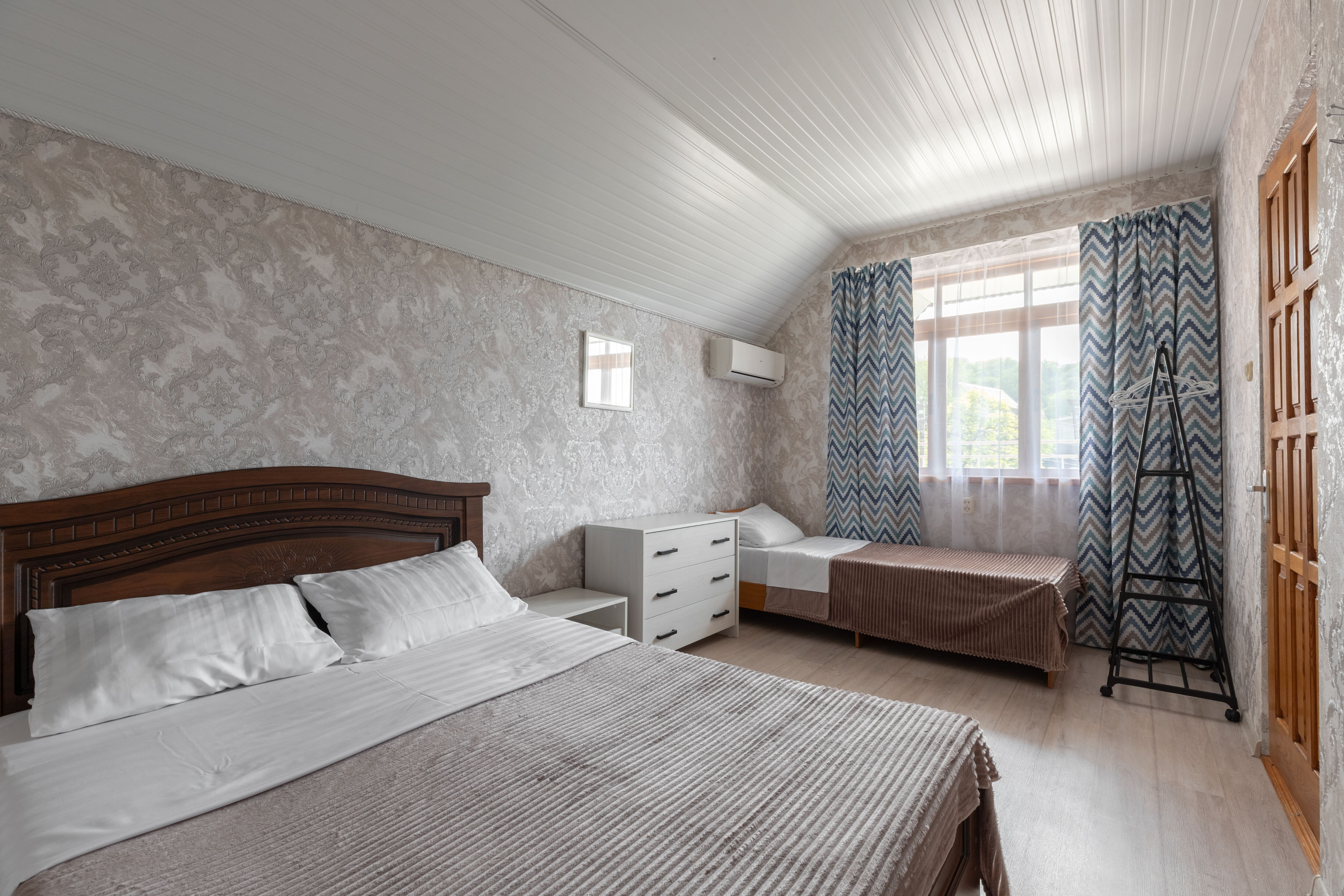 Фото Селена