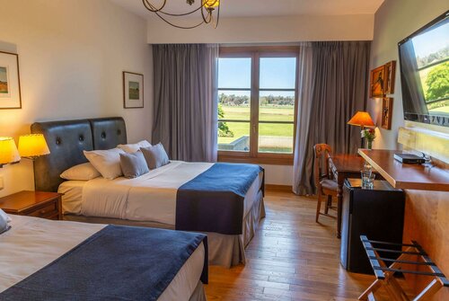Гостиница Wyndham Garden Luján