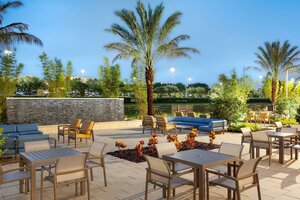 Гостиница SpringHill Suites by Marriott Orlando at Millenia