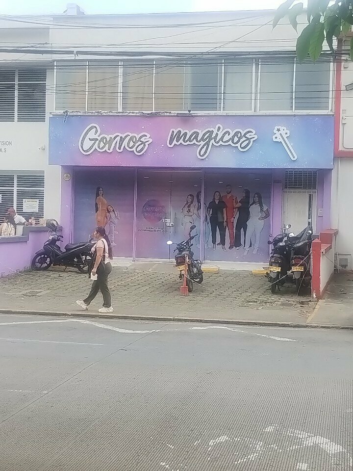 Workwear Magic Hats, Cali, photo