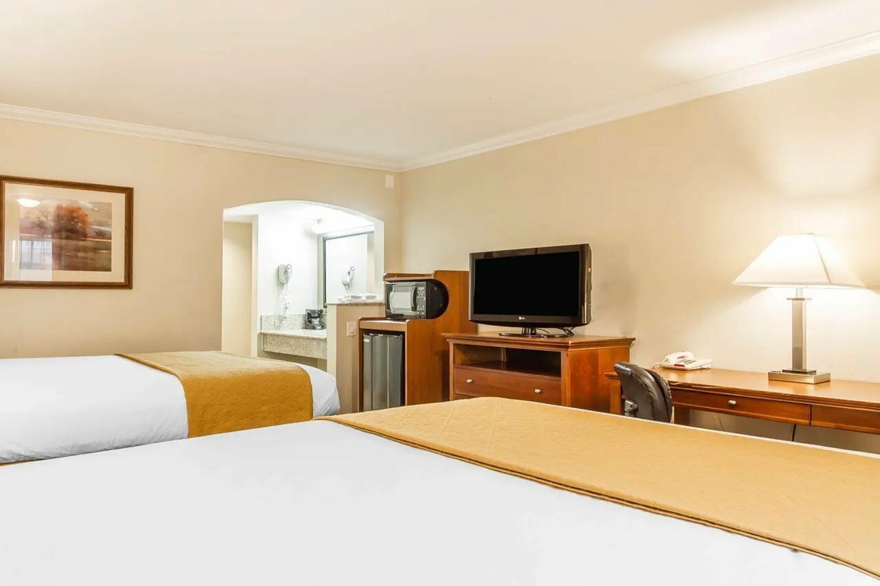 Фото Quality Inn Sacramento Convention Center