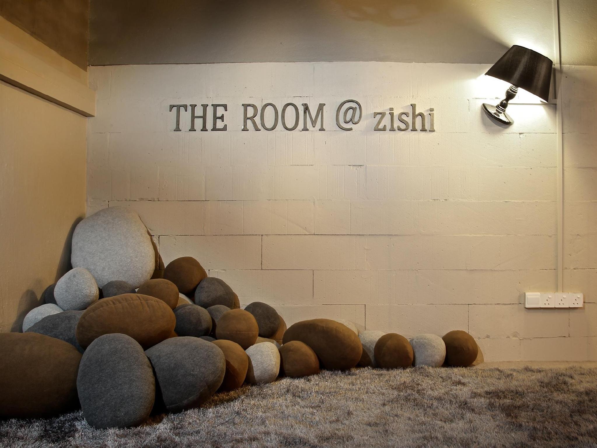 Фото The Room @ Zishi Hostel