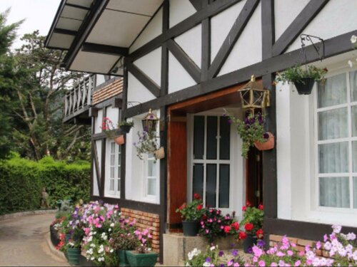 Гостиница Hotel Glendower в Нувара-Элии