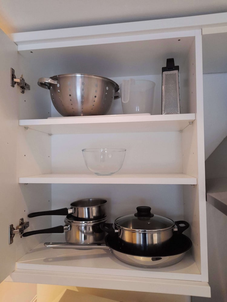 Фото Earl's Court - Longridge Road