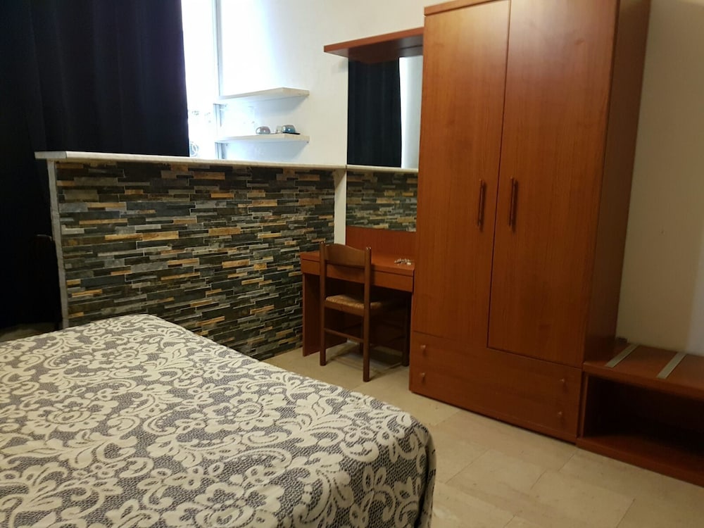 Фото Old Milano House - Hostel