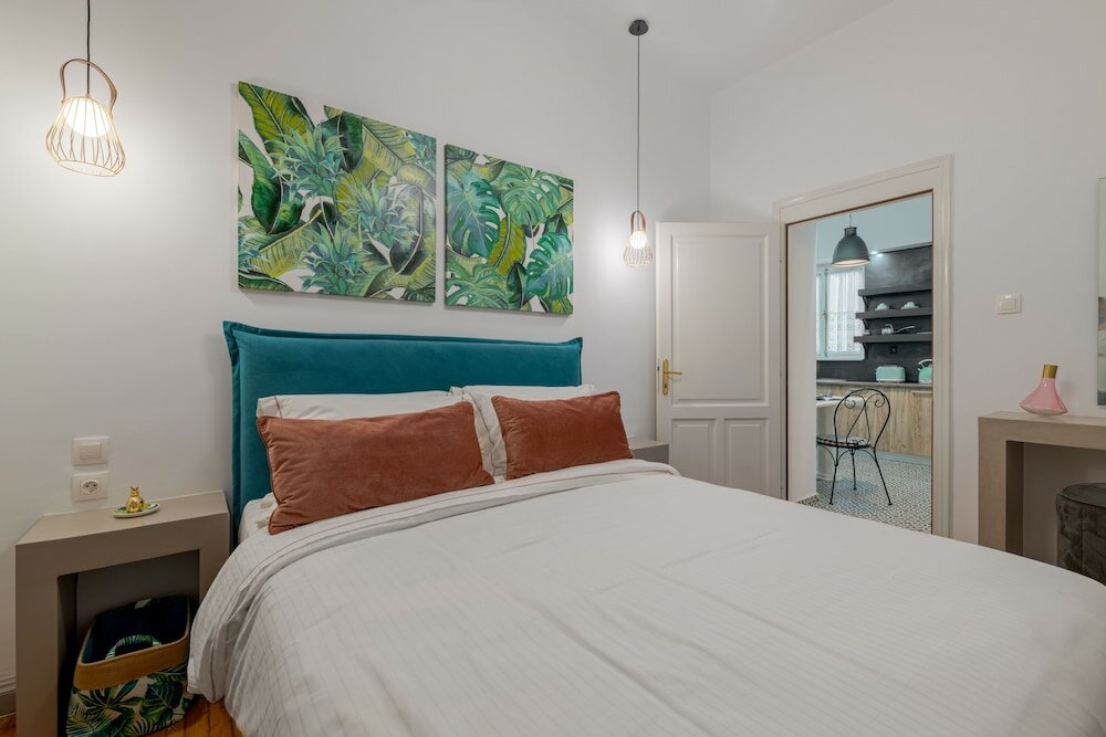 Фото 2 Mazi Suites