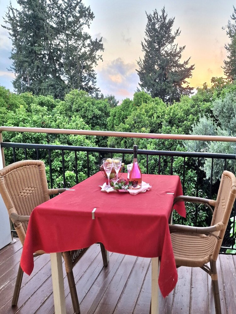 Фото Fitos Inn Guest House