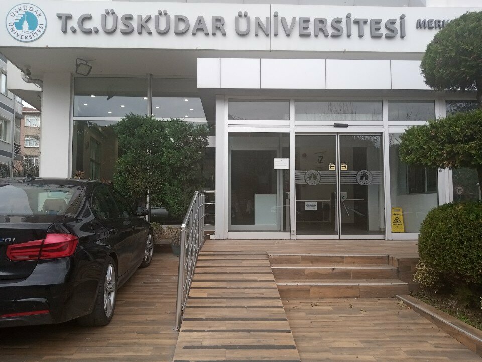 كلية، جامعة Uskudar University Bagimlilik ve Adli Bilimler Enstitusu ، اسطنبول، صورة