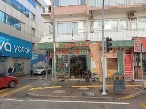 Bizim Boşnak Börekçisi - Mantı Evi Narlıdere (Izmir, Narlidere District, Mithatpasa Avenue, 211B), canteen