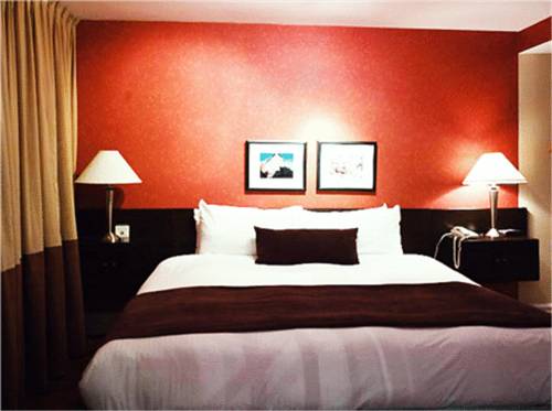 Фото Town Inn Suites