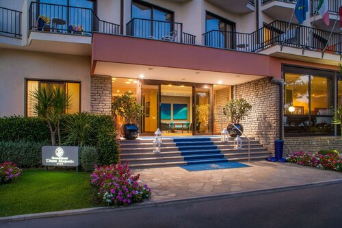 Гостиница Grand Hotel Diana Majestic в Диано-Марине