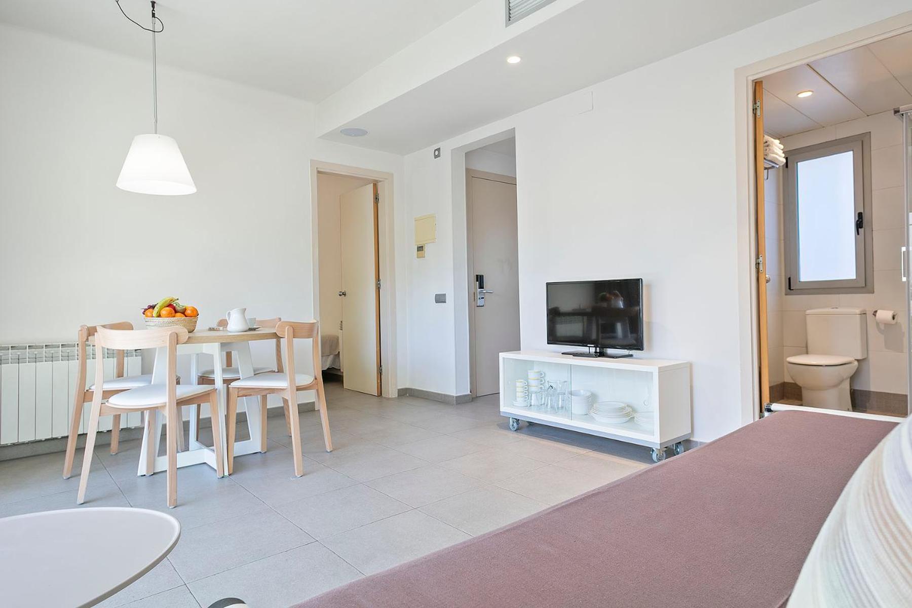 Фото Apartamentos Castellmar