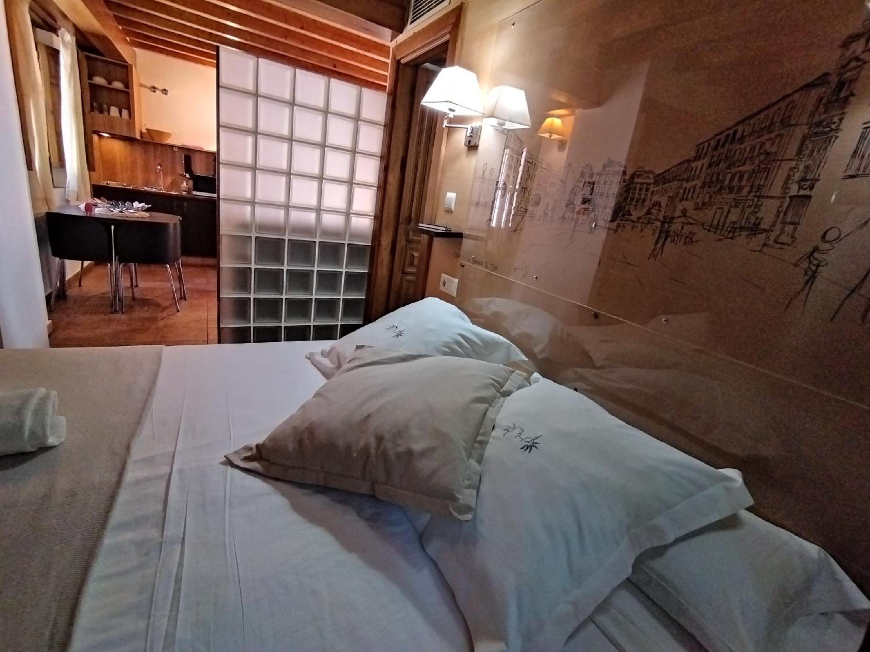 Фото Apartamentos Turisticos Alhambra