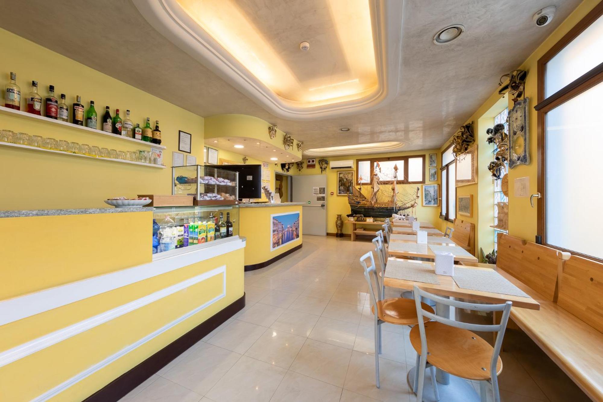 Фото Albergo Nuova Aurora