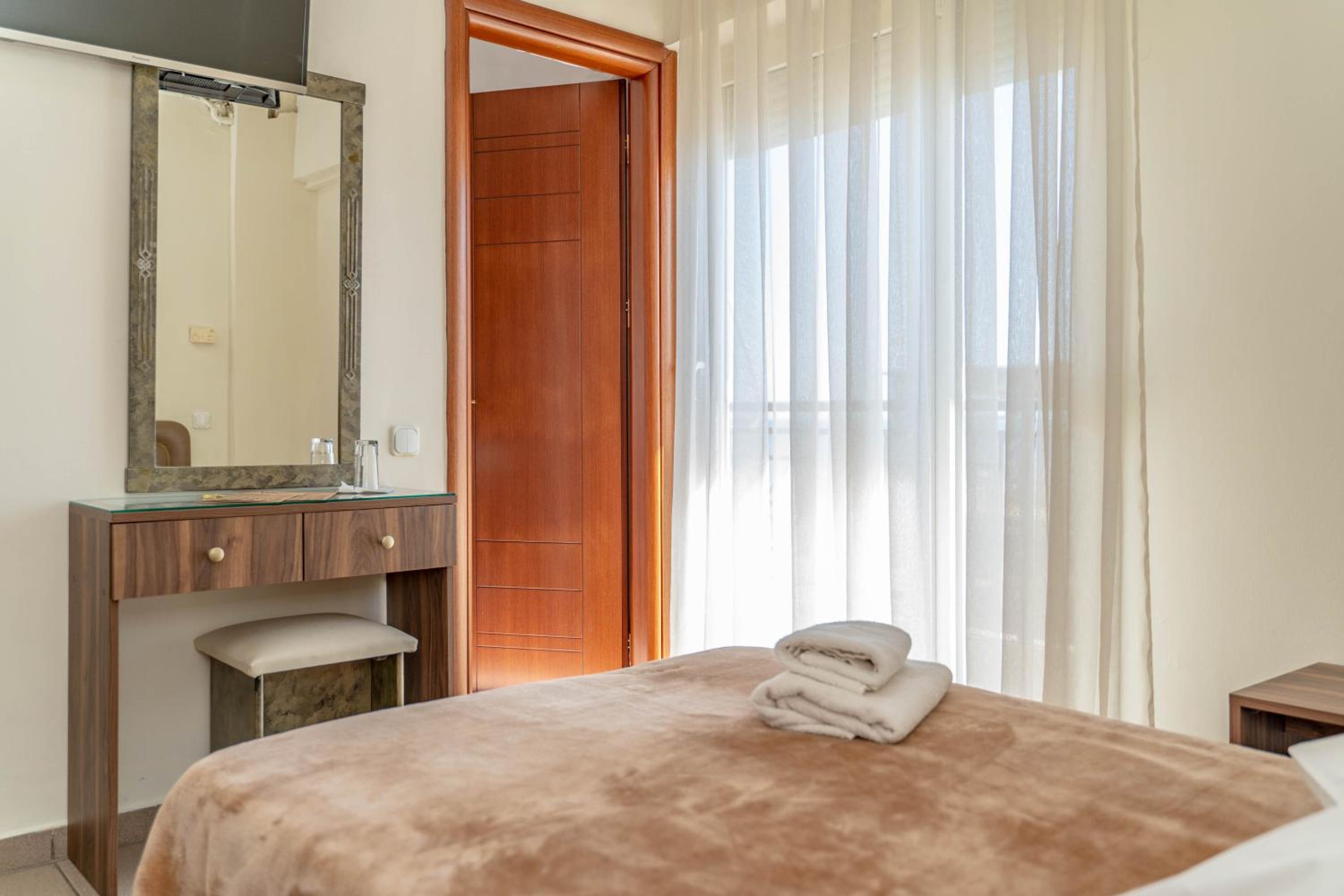 Фото Hotel Alkyon