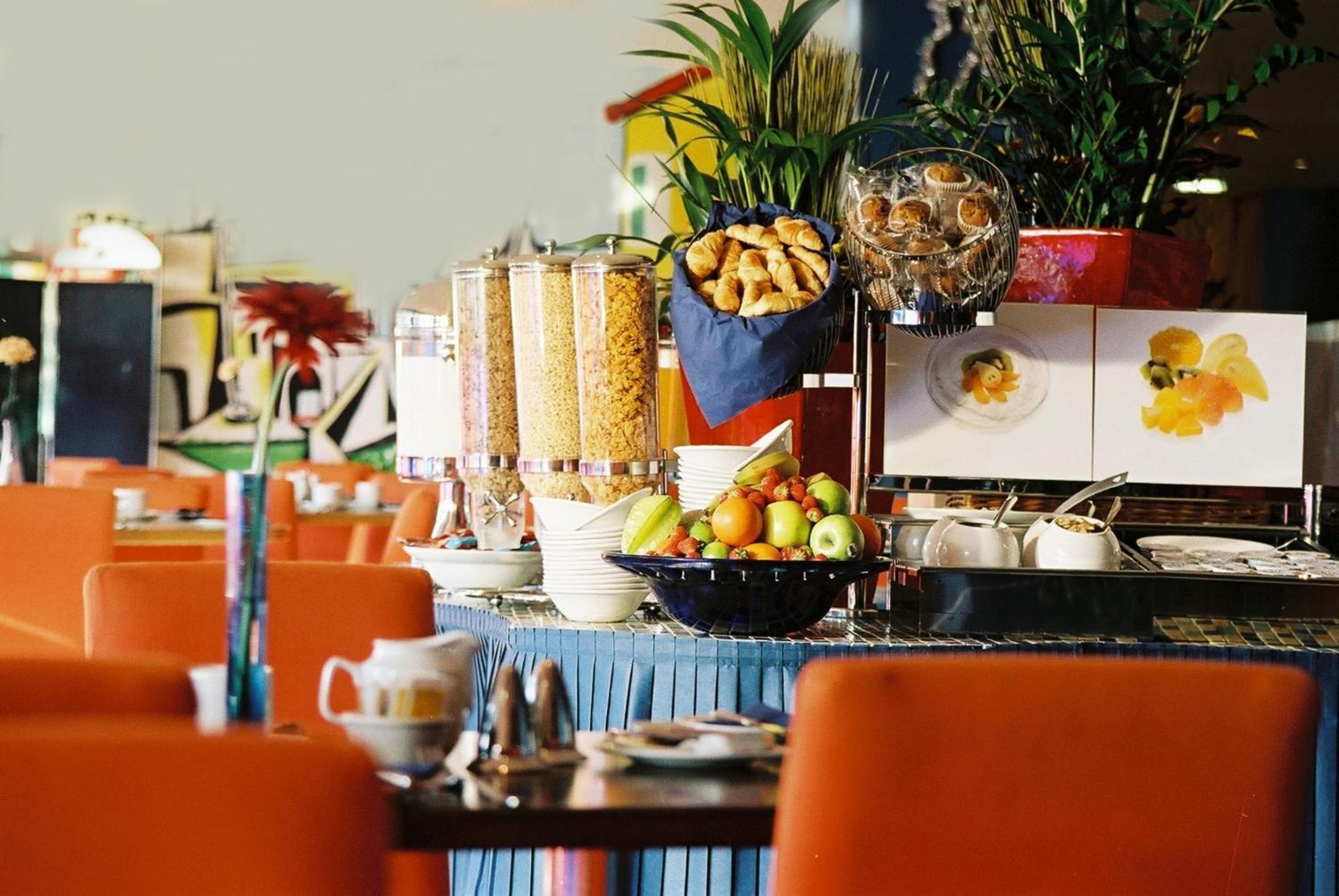 Фото Oyo Flagship Sheffield City Centre