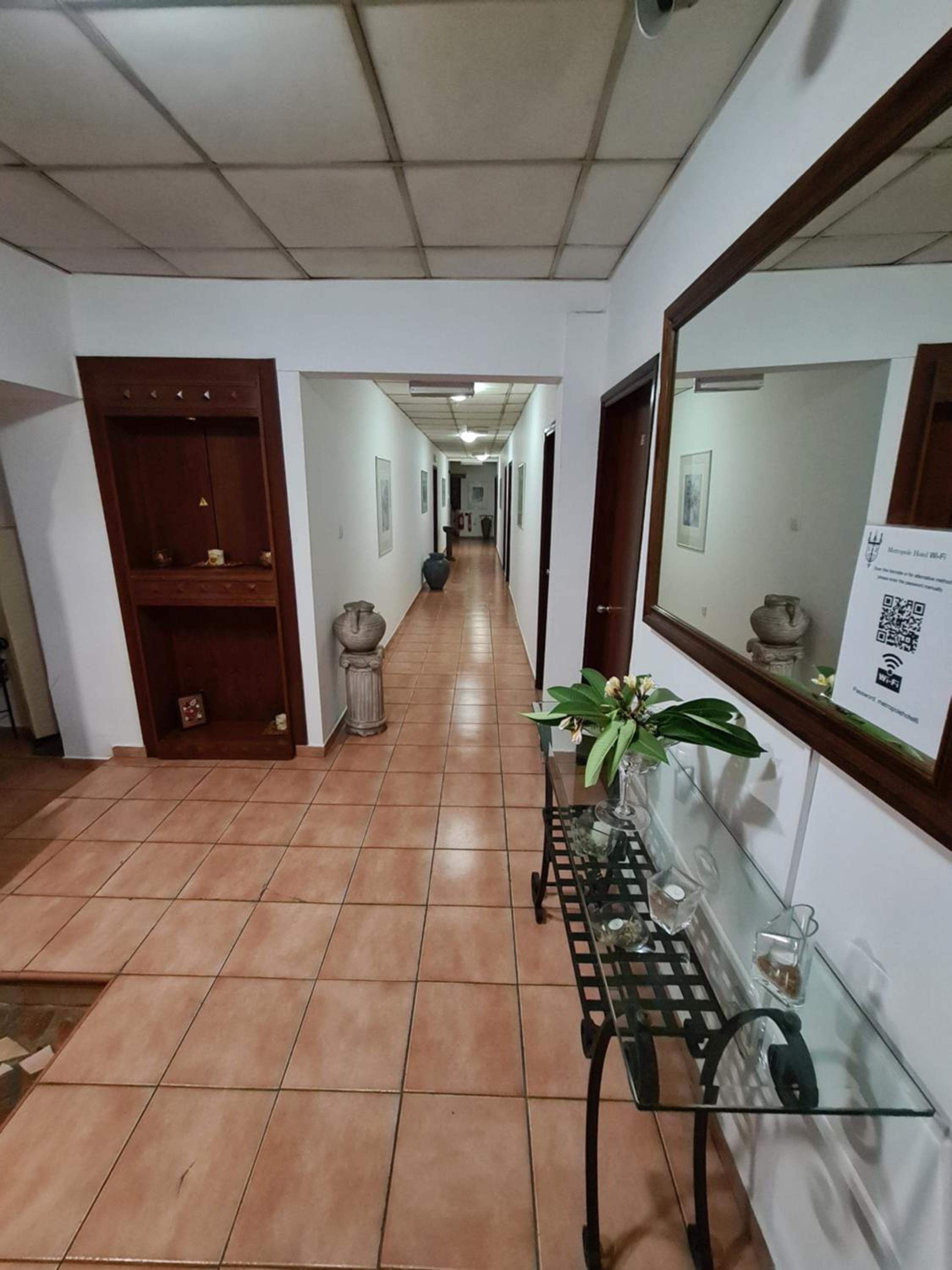 Фото Metropole Hotel