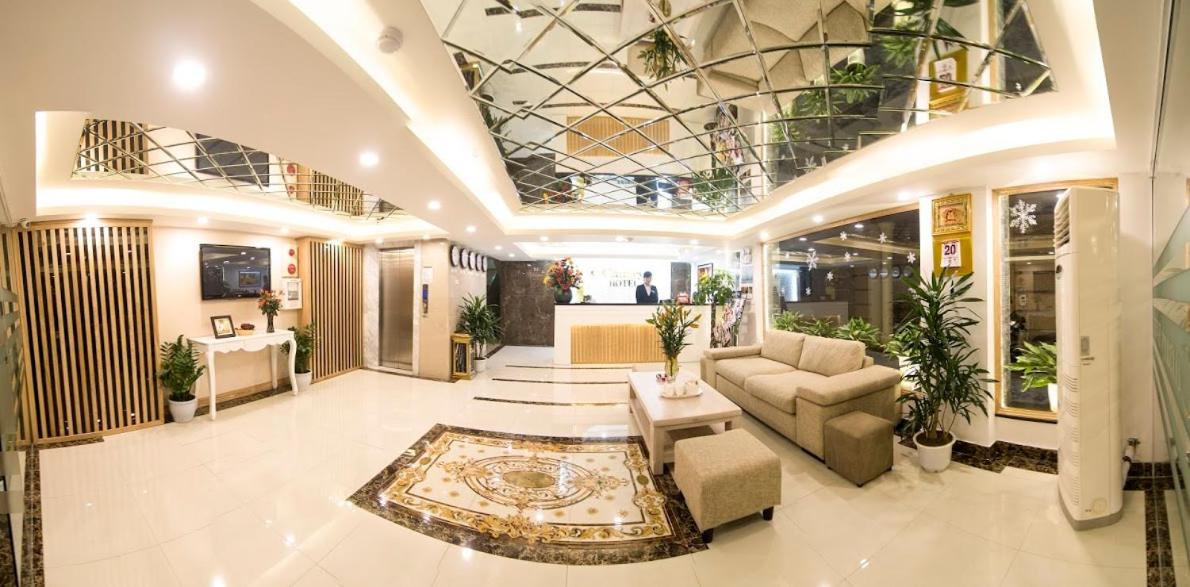 Фото Canary Hotel & Apartment