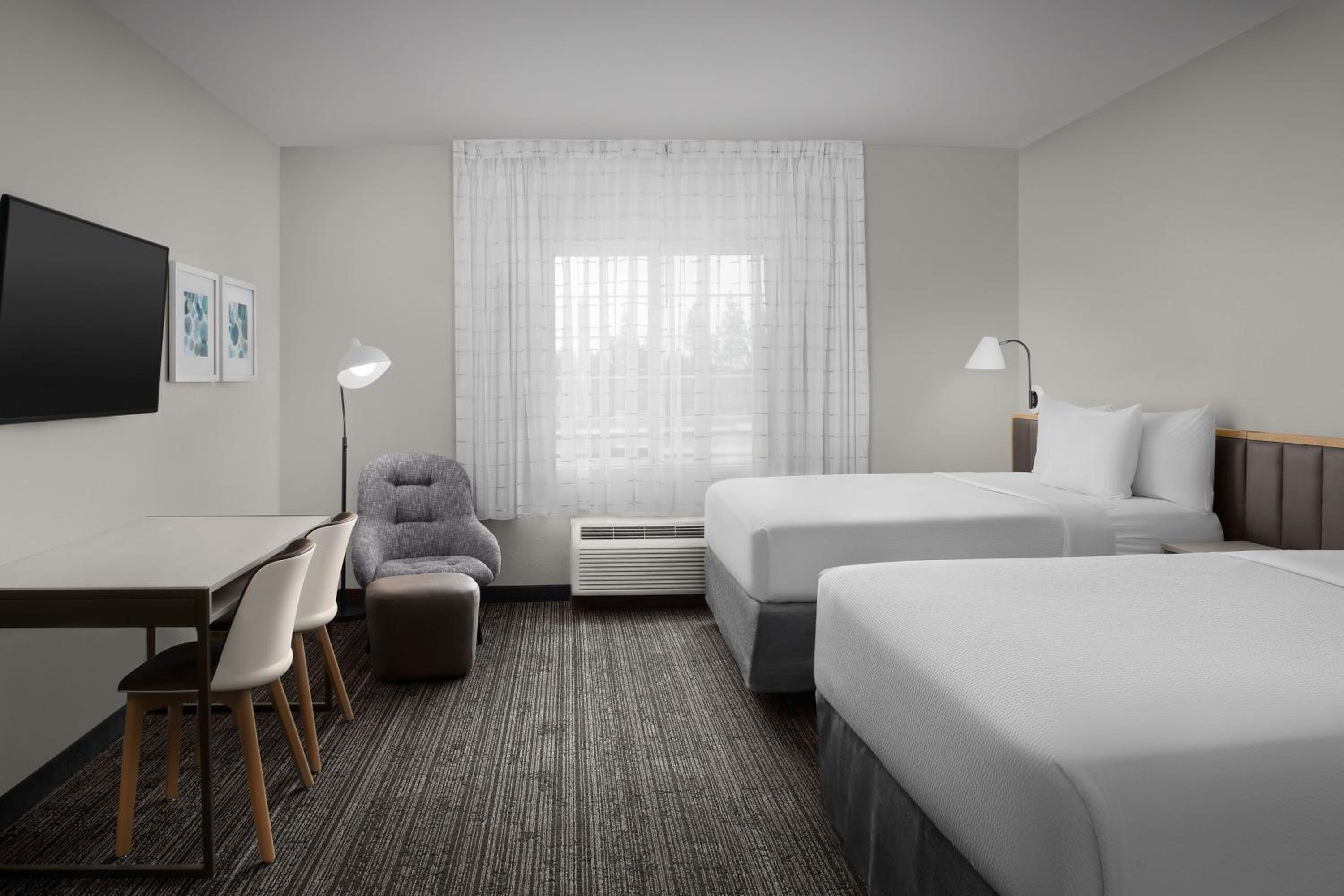 Фото TownePlace Suites by Marriott Sacramento Cal Expo