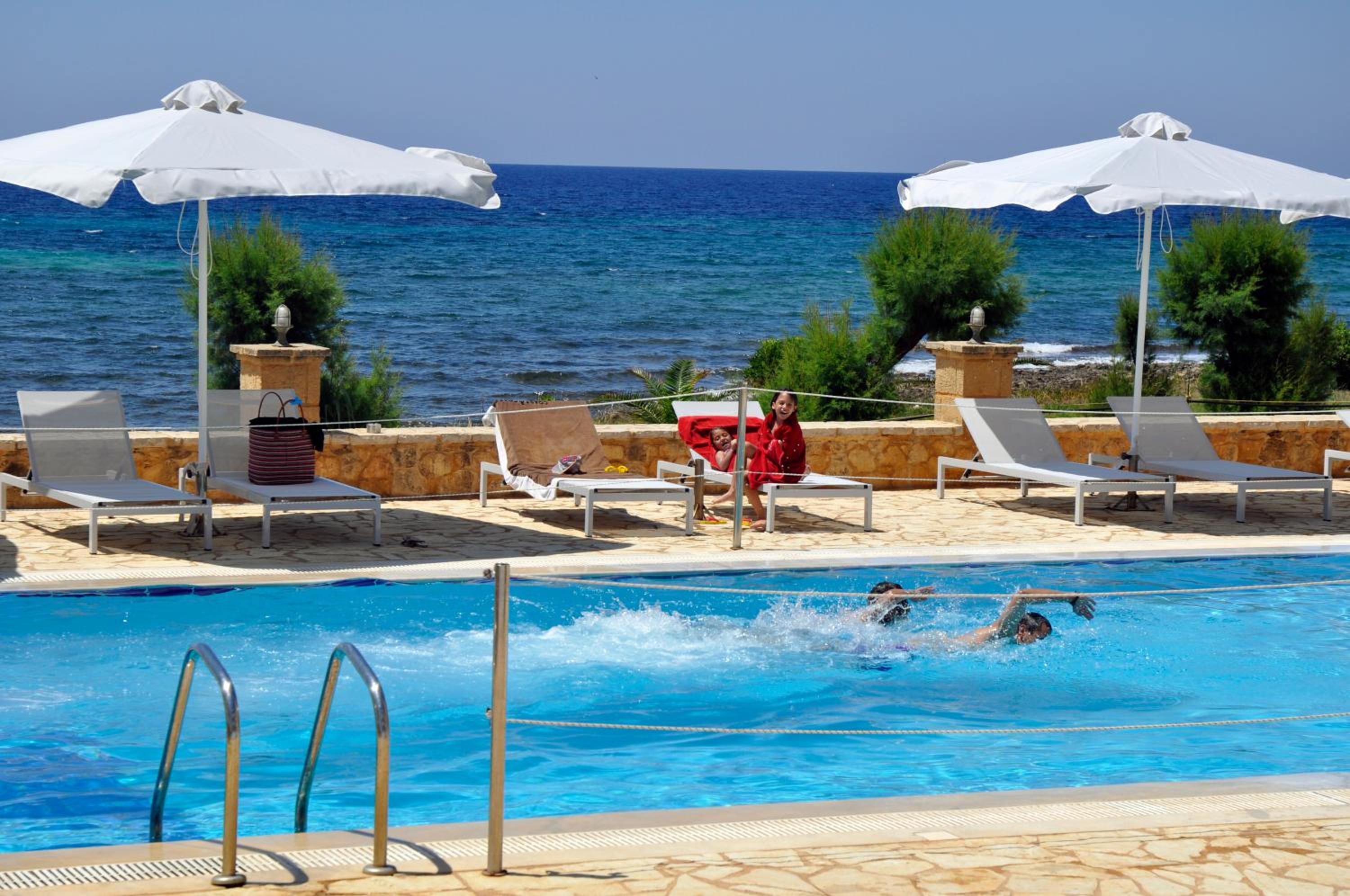 Фото Artina Hotel