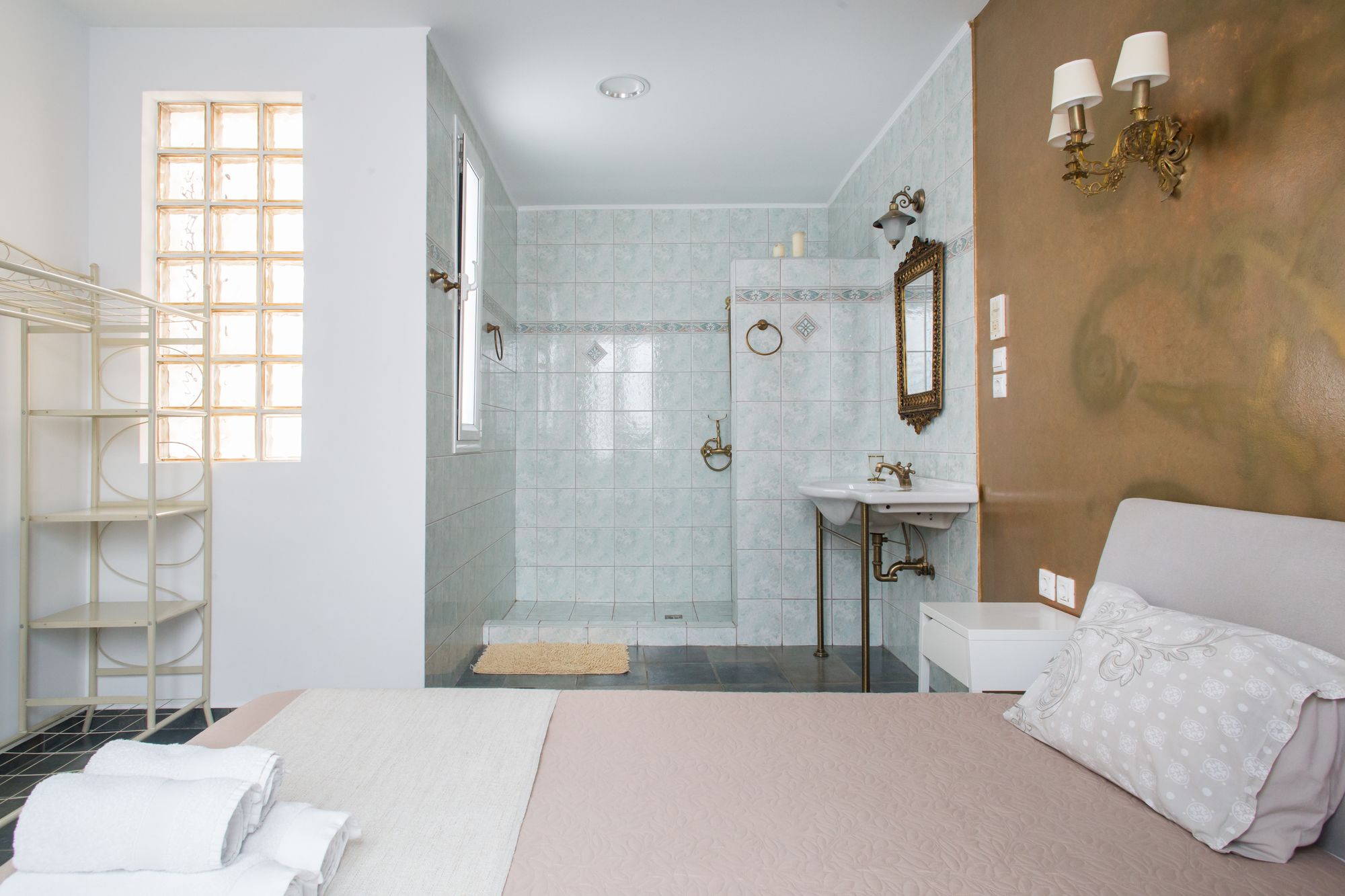 Фото Apartments Historical Center