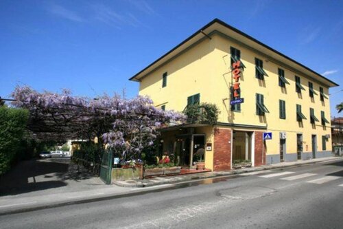 Гостиница Hotel Stipino в Лукке
