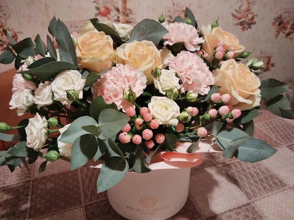 Flowers and bouquets delivery Flora servis, Perm, photo