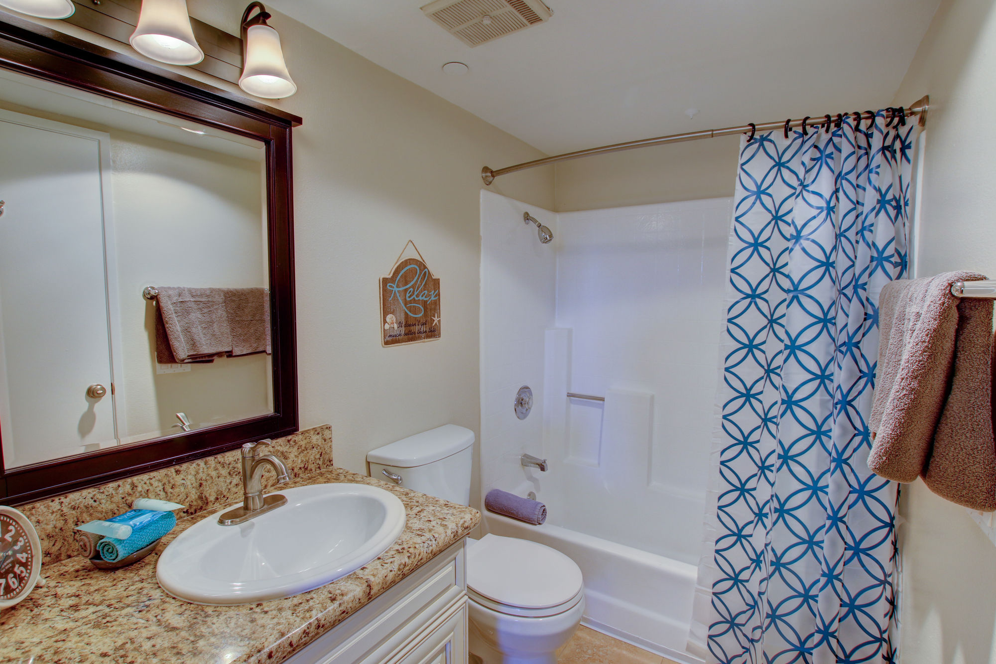 Фото Sunshine Suites at Hillcrest
