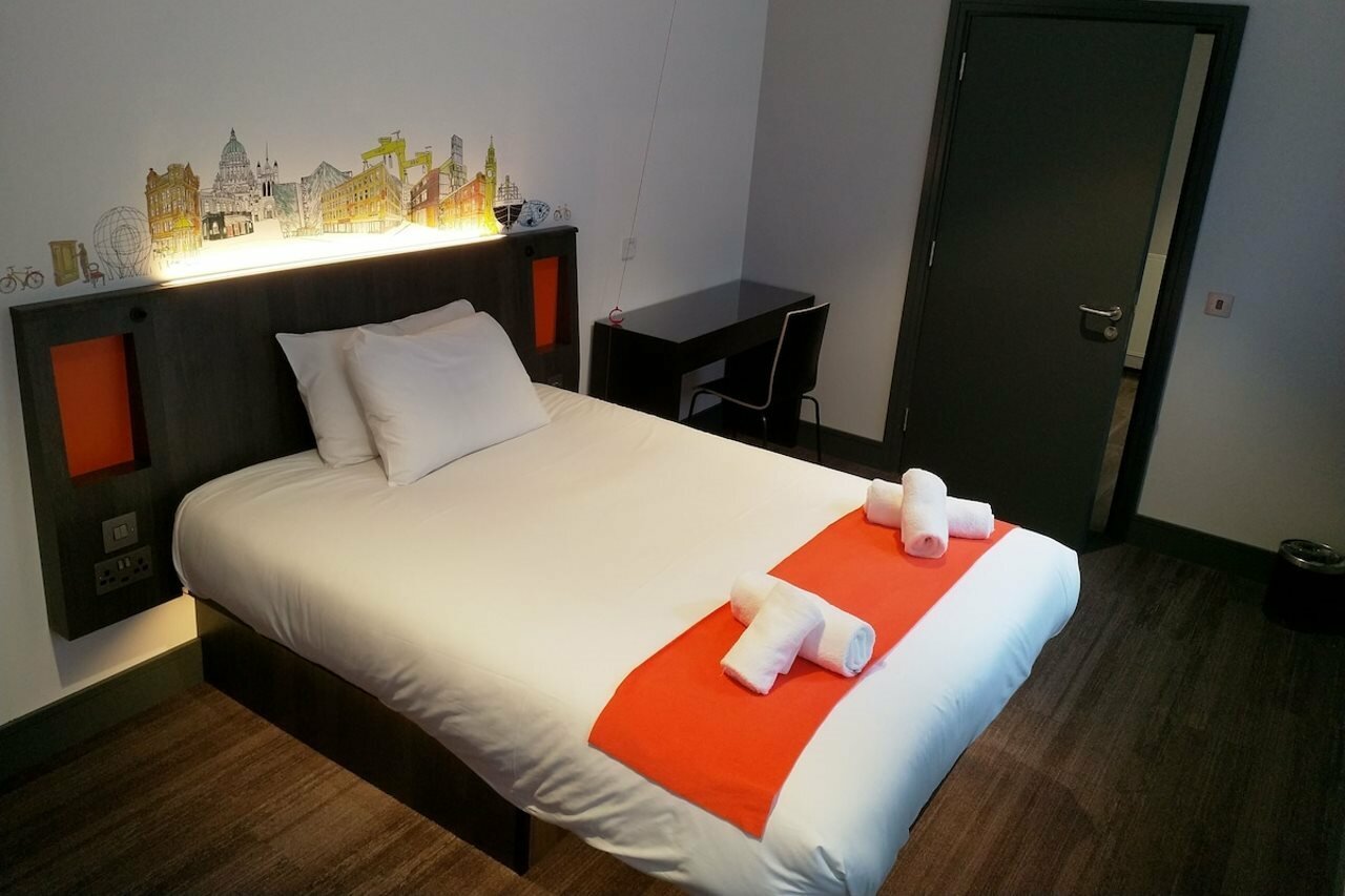 Фото EasyHotel Belfast
