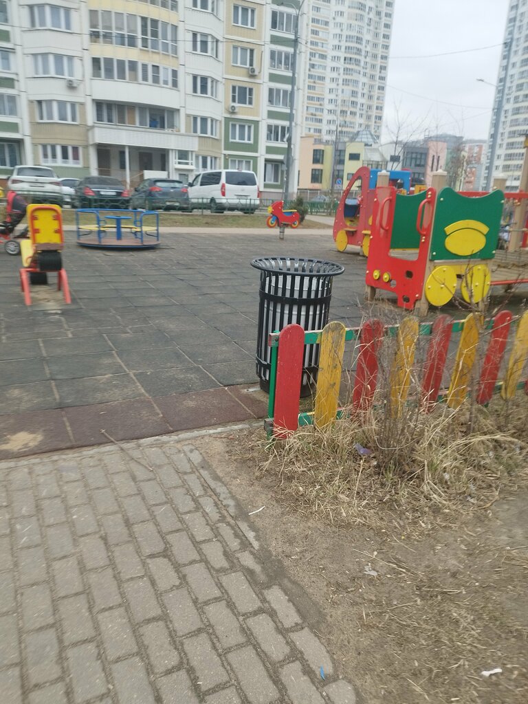Playground Playground, Lubercy, photo