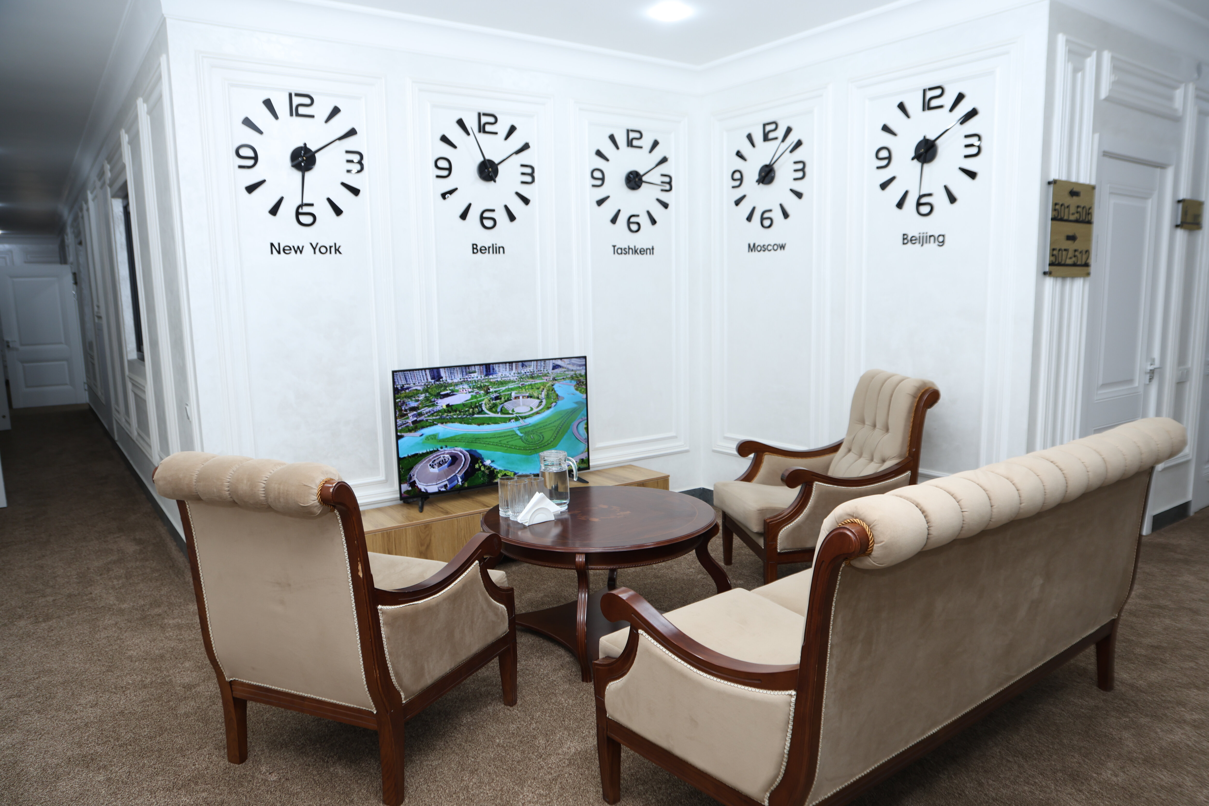 Фото Clouds Hotel