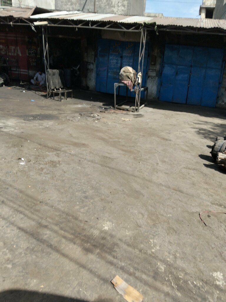 Auto parts and auto goods store National Battery & Oil Centre, Rawalpindi, photo