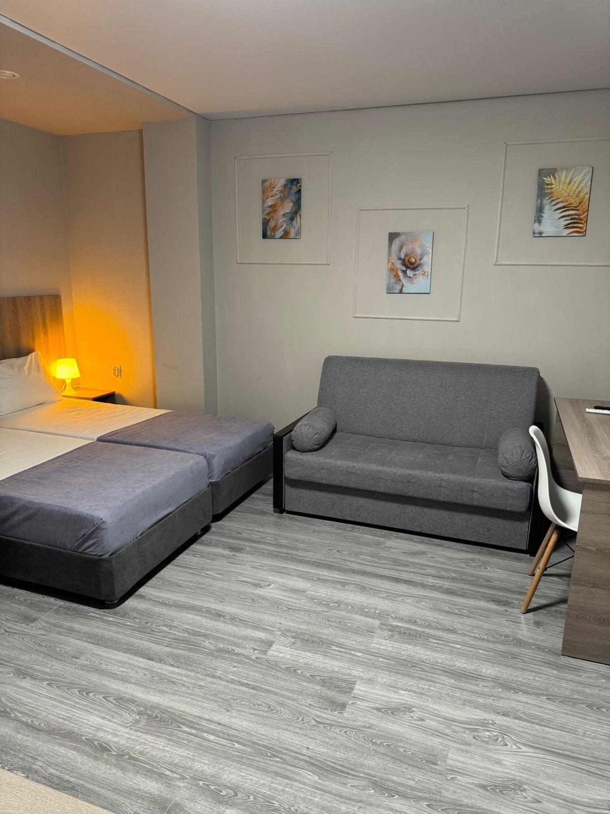 Фото Бирюзовый