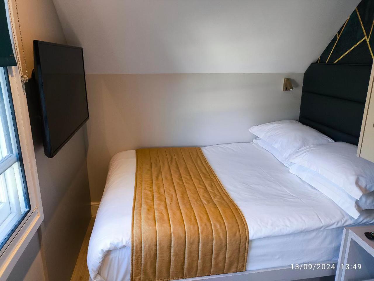 Фото Mstay 88 Studios Kensington