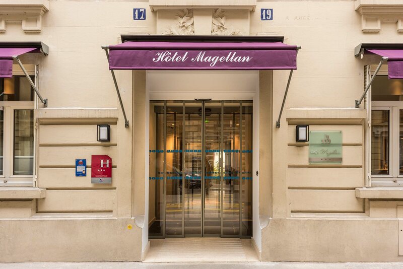 Гостиница Hotel Le Magellan  в Париже