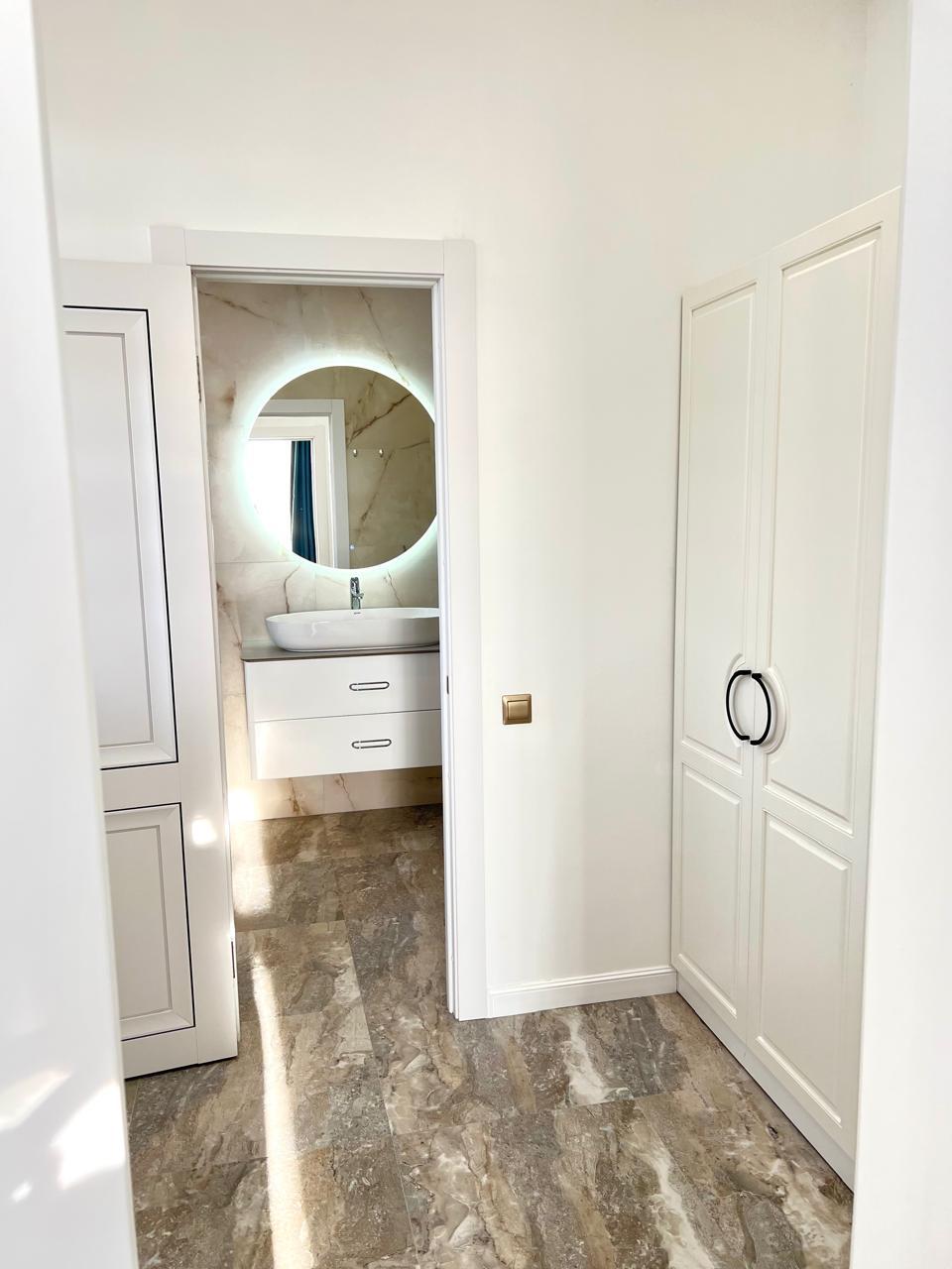 Фото Коттедж с бассейном