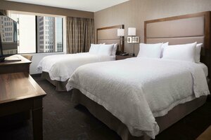 Гостиница Hampton Inn & Suites Dallas Downtown