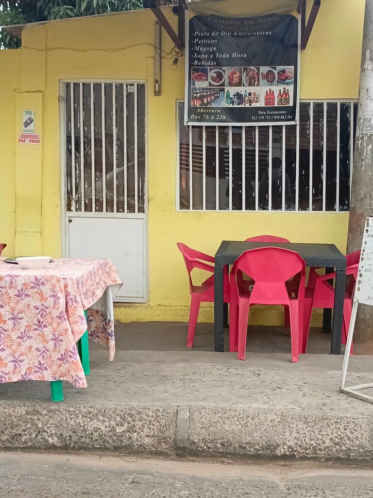 Cafe Djuly, Loanda, photo