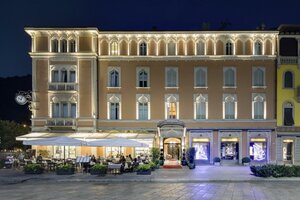 Гостиница Vista Palazzo Small Luxury Hotel в Комо