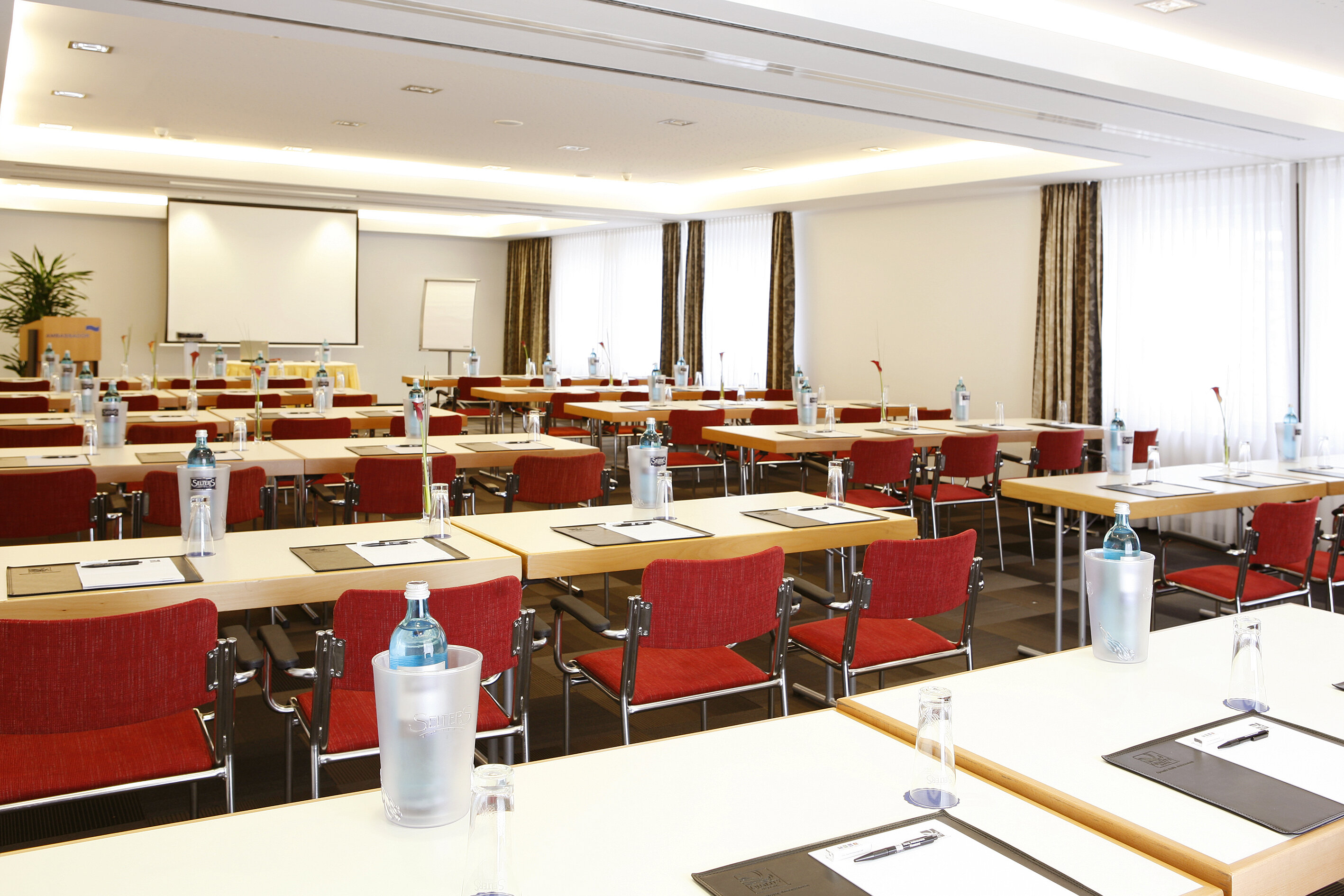 Фото Novum Hotel Ambassador