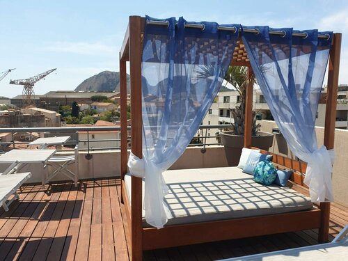 Гостиница Best Western Premier Vieux-Port Hotel в Ла-Сьота