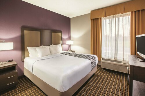 Гостиница La Quinta Inn & Suites by Wyndham Mechanicsburg - Harrisburg