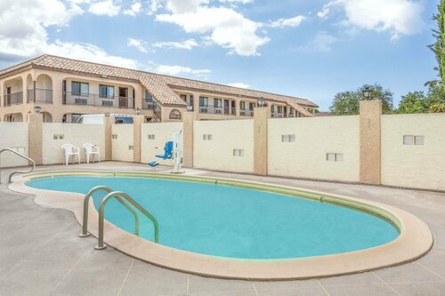 Гостиница Days Inn by Wyndham Kingman East в Кингмане
